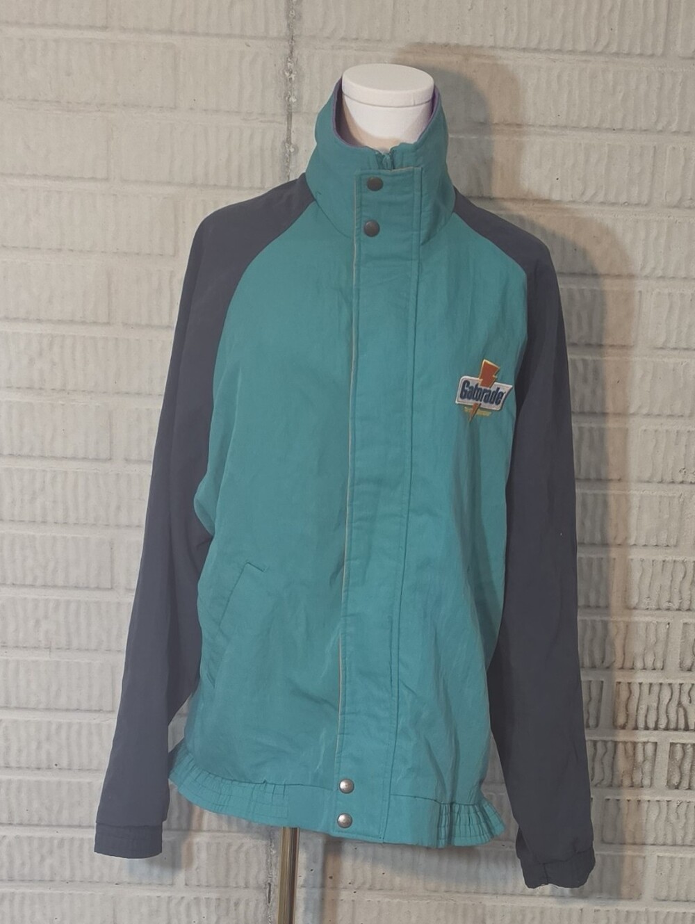 Vintage Hilton Gatorade Gorpcore Windbreaker Bomber Jacket Medium